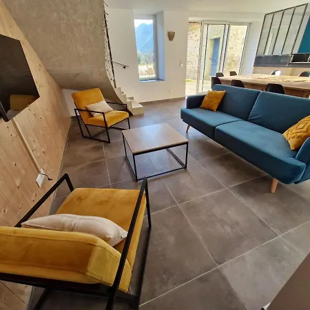 Camin'hôtes Drôme Soleil Couchant Ferienhaus *